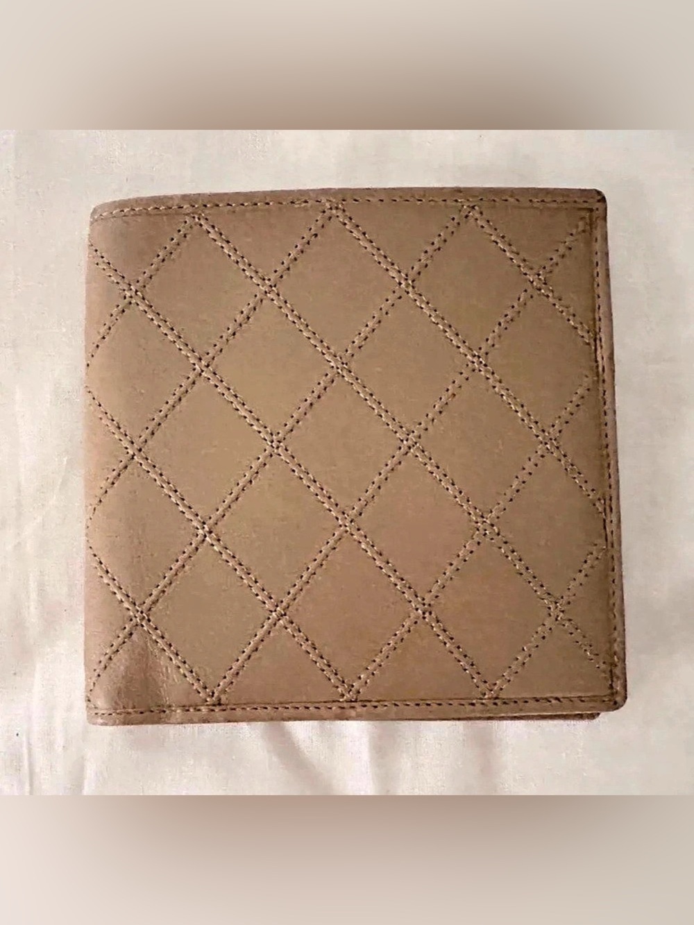 🤎🍂 Gorgeous! Vintage Chanel Bifold Wallet in Brown Tan!